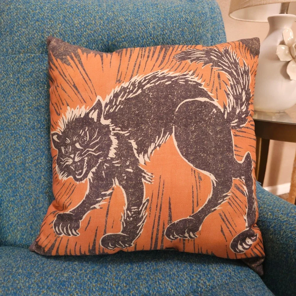 Pottery Barn Halloween Scaredy Black Cat Throw Pillow Orange Print 20